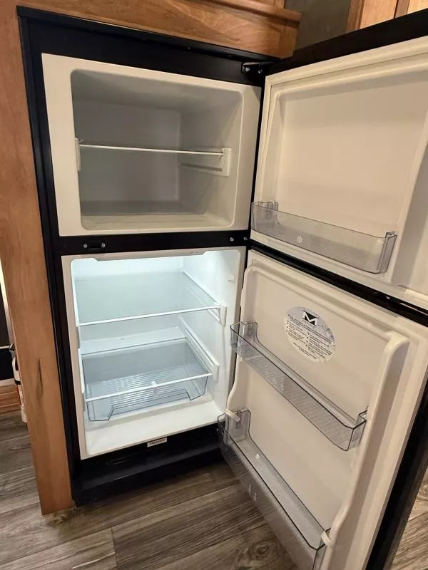 2026 Merhow Longhorn 8014 LQ Stock Trailer - Image 10