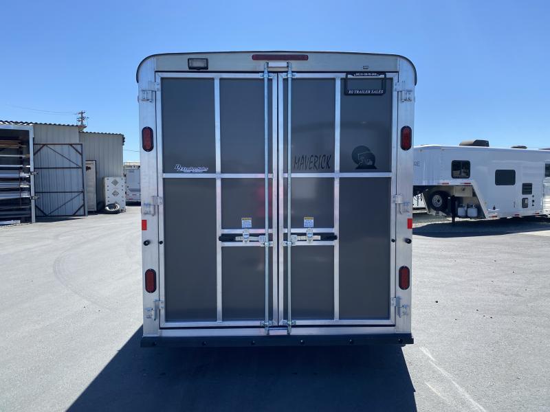 2025 Maverick Lite DX – Enclosed 3-Horse - Image 3