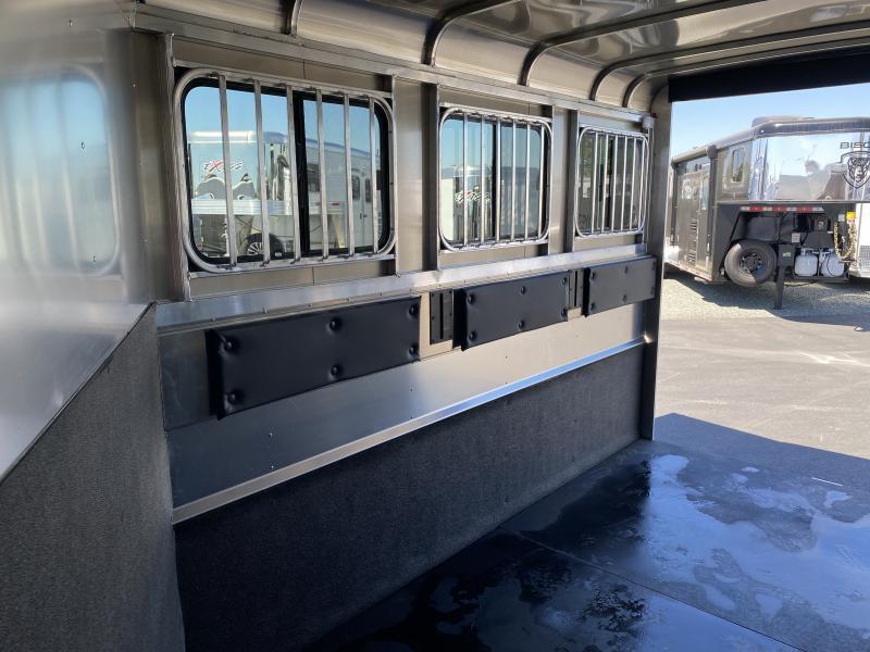 2025 Maverick Lite DX – Enclosed 3-Horse - Image 19