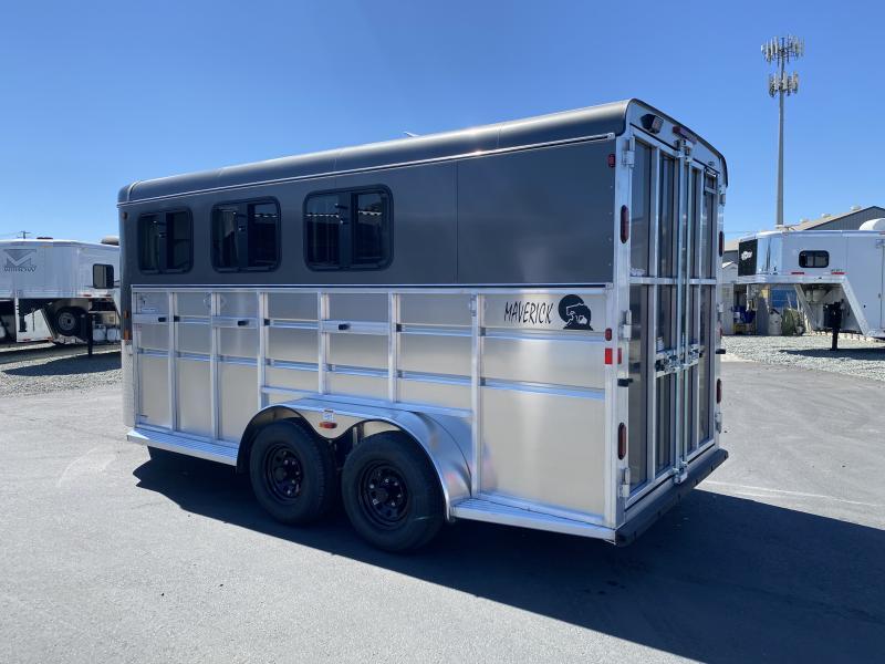 2025 Maverick Lite DX – Enclosed 3-Horse - Image 20