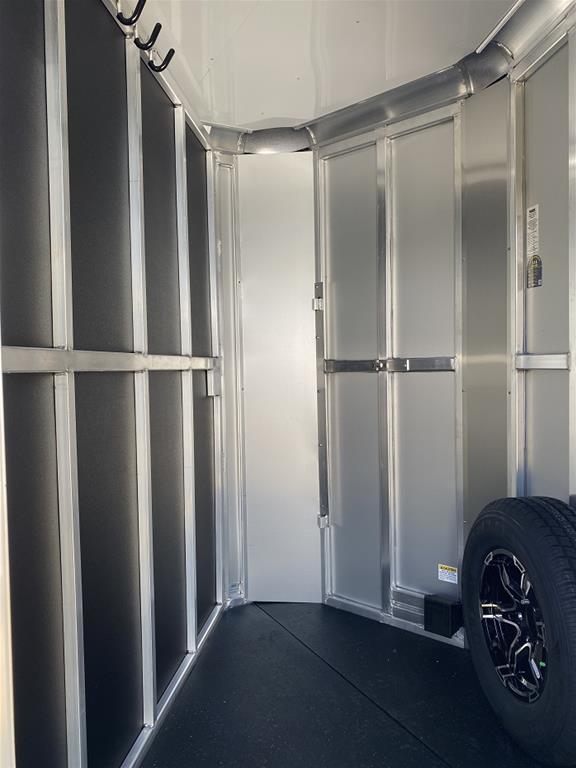 2024 Shadow Trailer 3 Horse - Image 12
