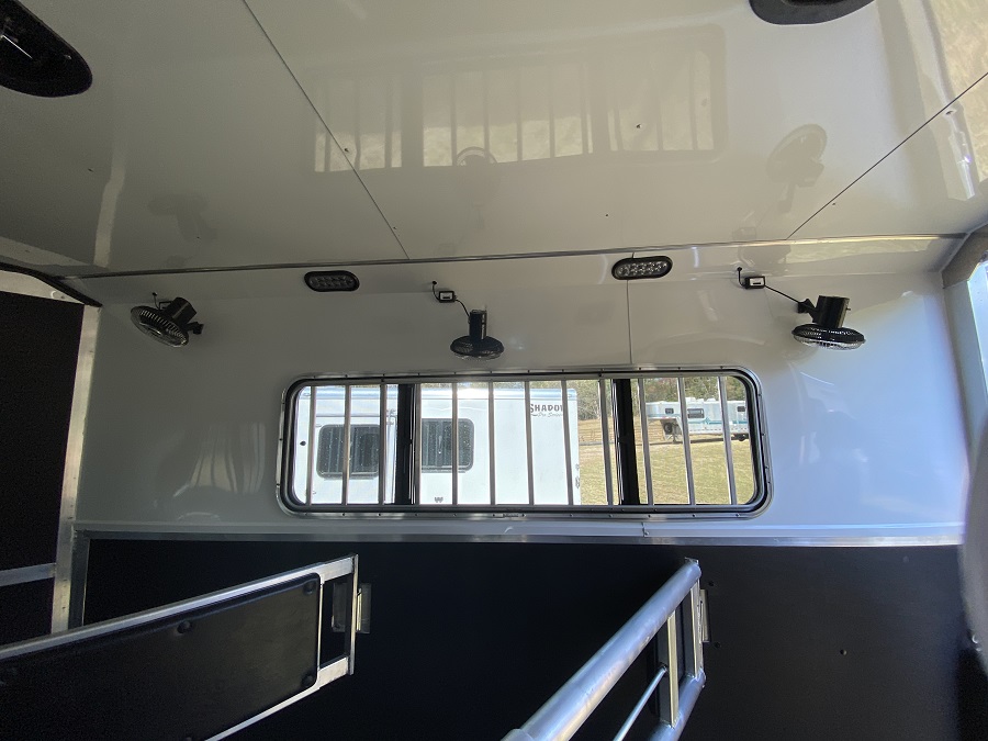 2024 Shadow Trailer 3 Horse - Image 19