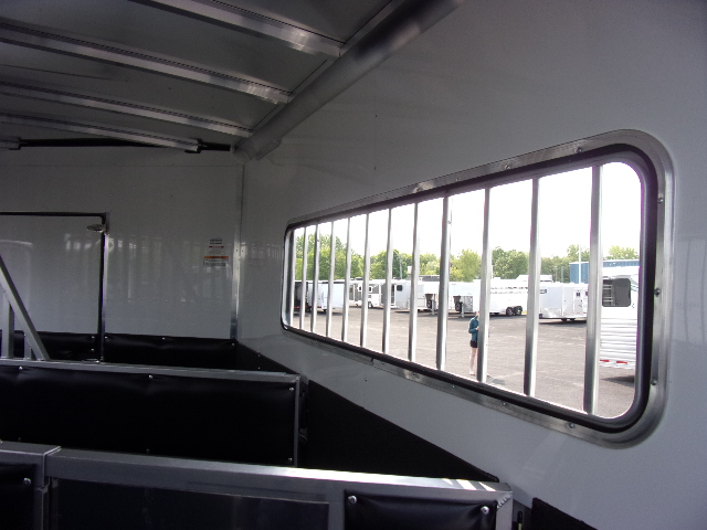 2024 Sundowner Trailers 3 Horse GN Sportman - Image 9