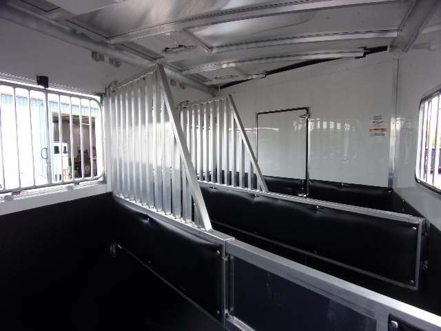 2024 Sundowner Trailers 3 Horse GN Sportman - Image 8