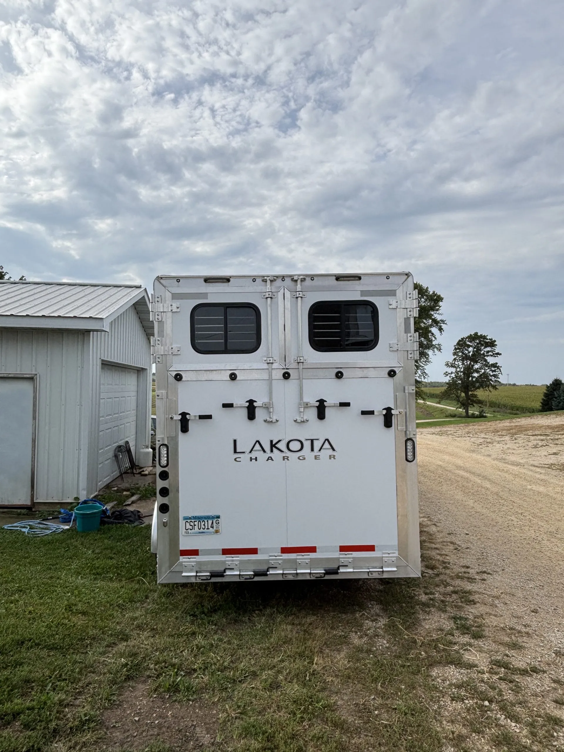 2022 Lakota Charger 2 Horse LQ - Image 5