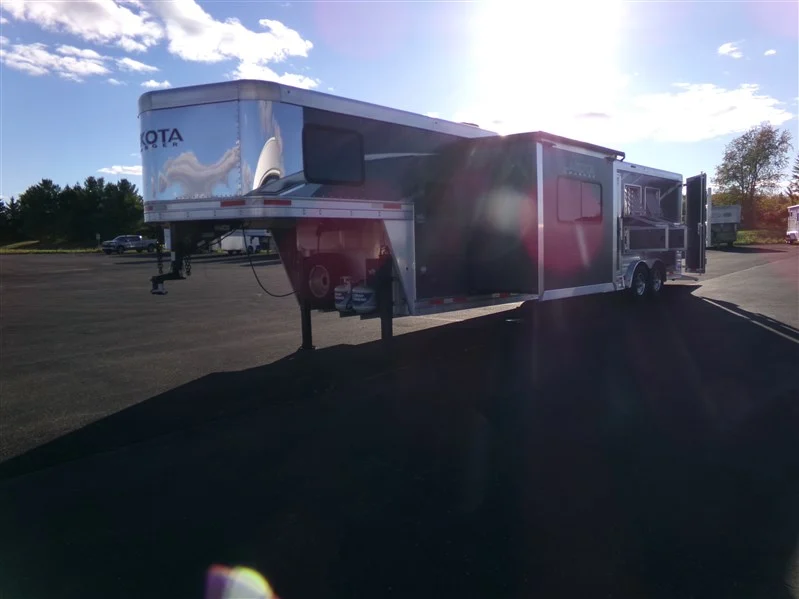 2023 Lakota Charger 8315 SR 3 Horse Gooseneck with Living Quarters