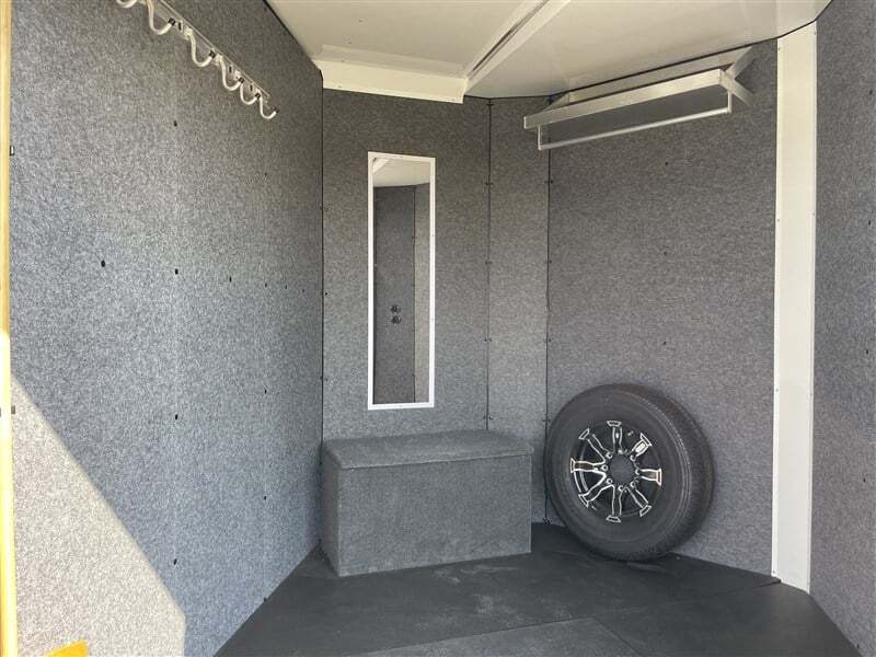 2008 Sterling Coach Custom 4 Horse Slant Load Gooseneck with 28' Living Quarters - Image 18