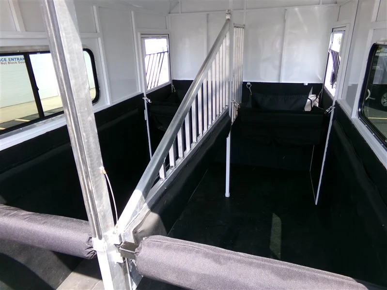 2026 Trails West Royale Plus 2 Horse Gooseneck - Image 8