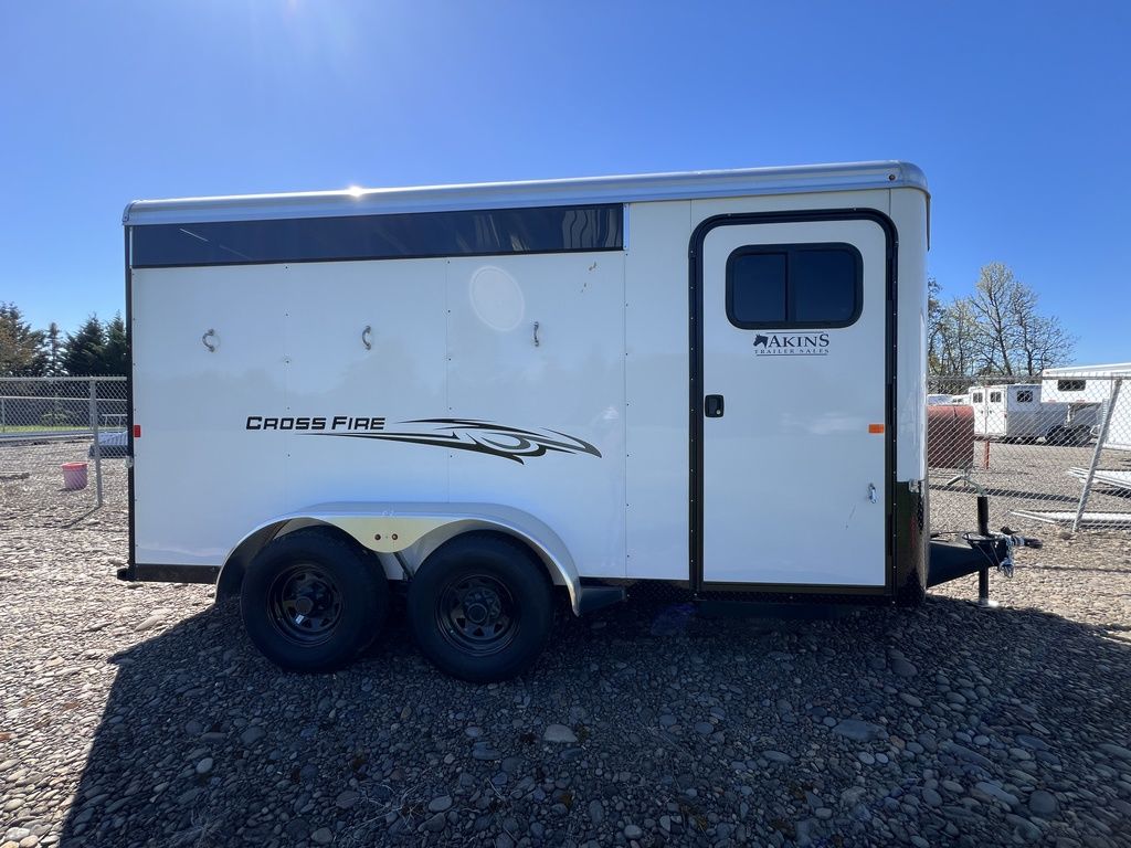 2023 Logan Coach Crossfire 3 Horse Bumper Pull - Image 2