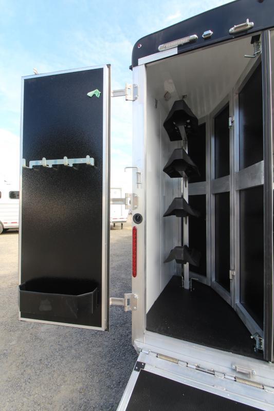 2024 Bison Silverado 7408 4 Horse Slant Load Gooseneck with Living Quarters - Image 16