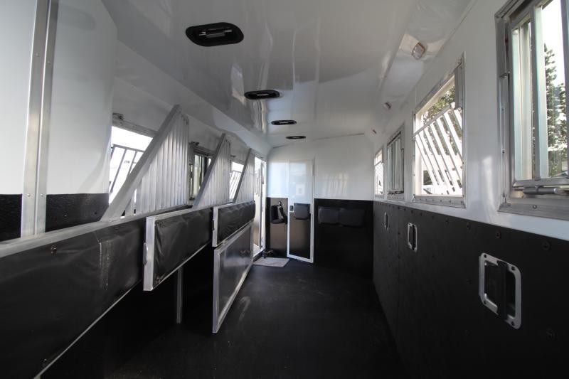 2024 Bison Silverado 7408 4 Horse Slant Load Gooseneck with Living Quarters - Image 20