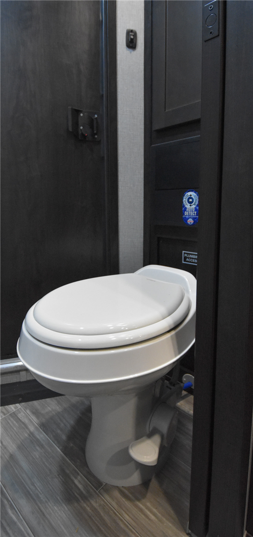 2025 Bison Trailer Ranger 7308 Gooseneck - Image 14