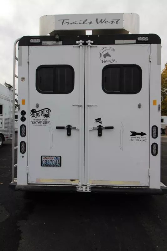 2017 Trails West Sierra 2 Horse Slant Load Gooseneck w/ Slide-Out Living Quarters - Image 3