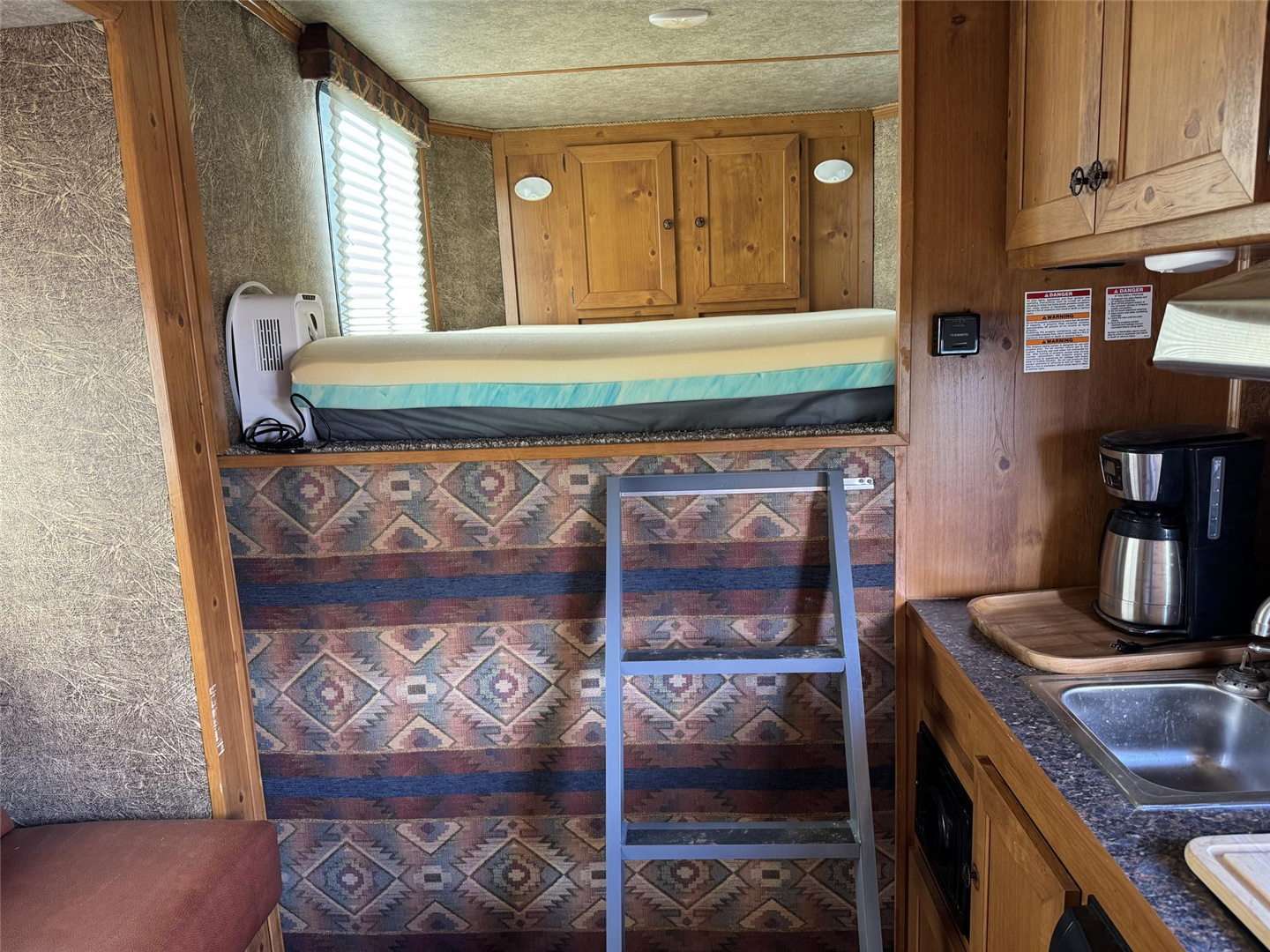 2022 Dixie Star 2 Horse Slant Load Gooseneck w/ 6' Living Quarters - Image 11