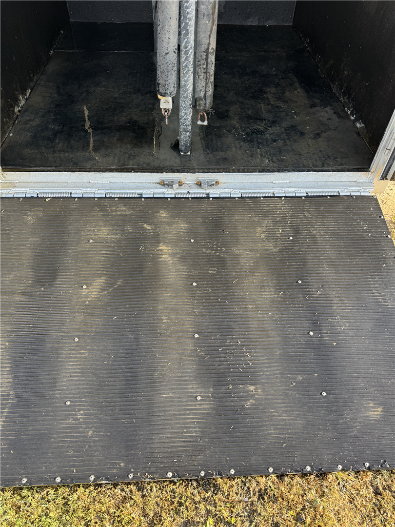 2008 Exiss EVENT 2 Horse Straight Load Bumper Pull - Image 8