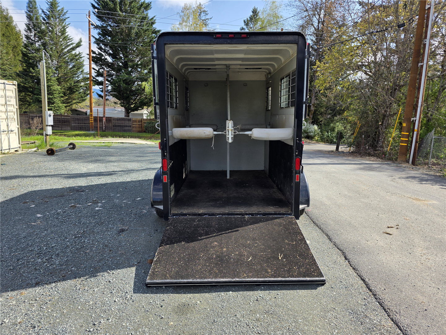 2011 Hawk Trailers AT-17-2 Bumper Pull Horse Trailer - Image 7